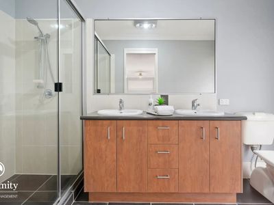 44 Baphal Crescent, Narangba