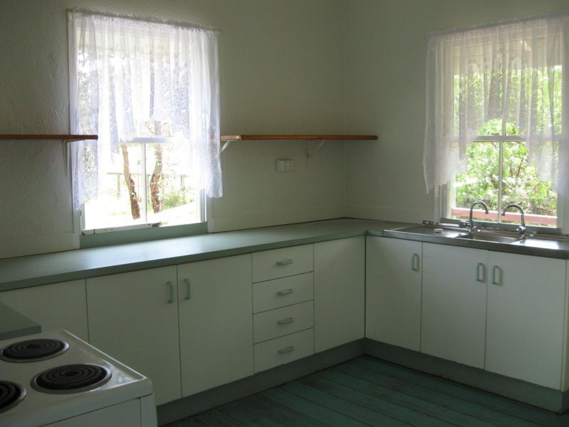 9 MCNEIL STREET, Yarraman