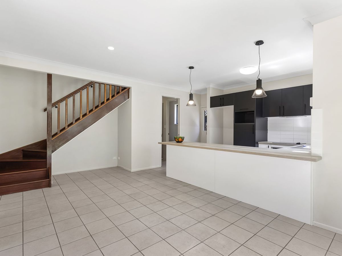 4 Harts Road, Indooroopilly