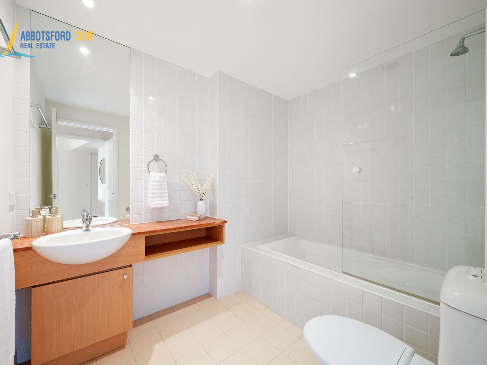 11 / 27 Bennelong Parkway, Wentworth Point