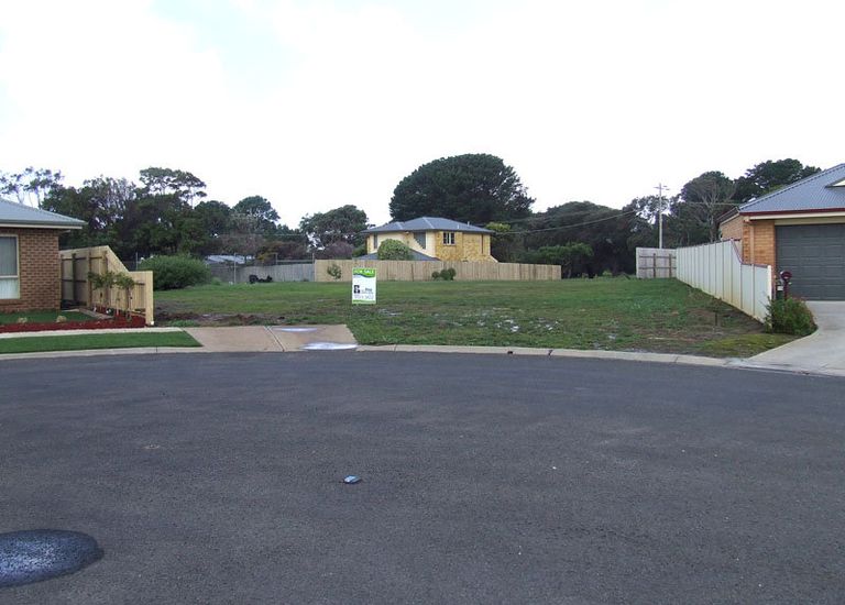 9 Sandford Court, Portland