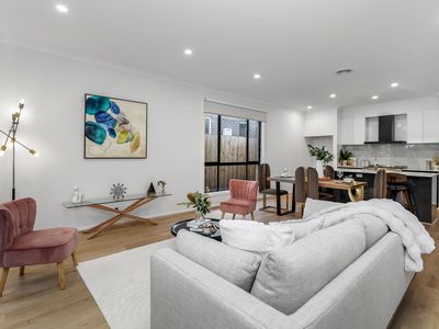 23 Winnows Street, Officer