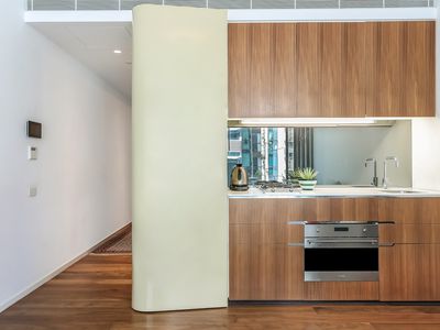 2 Chippendale  Way, Chippendale