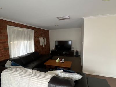 16 Sunvalley Drive, Shepparton