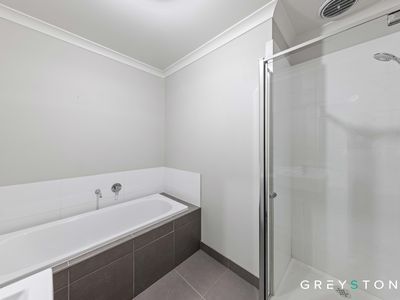 16 Abbott Street, Melton South