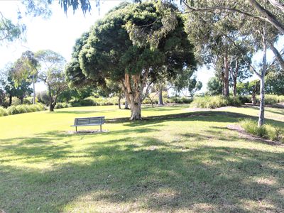 1 / 15 Essex Road, Mount Waverley