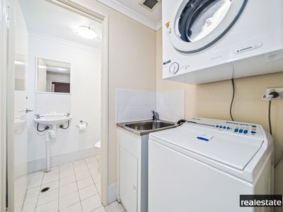 413 / 126 Mounts Bay Road, Perth