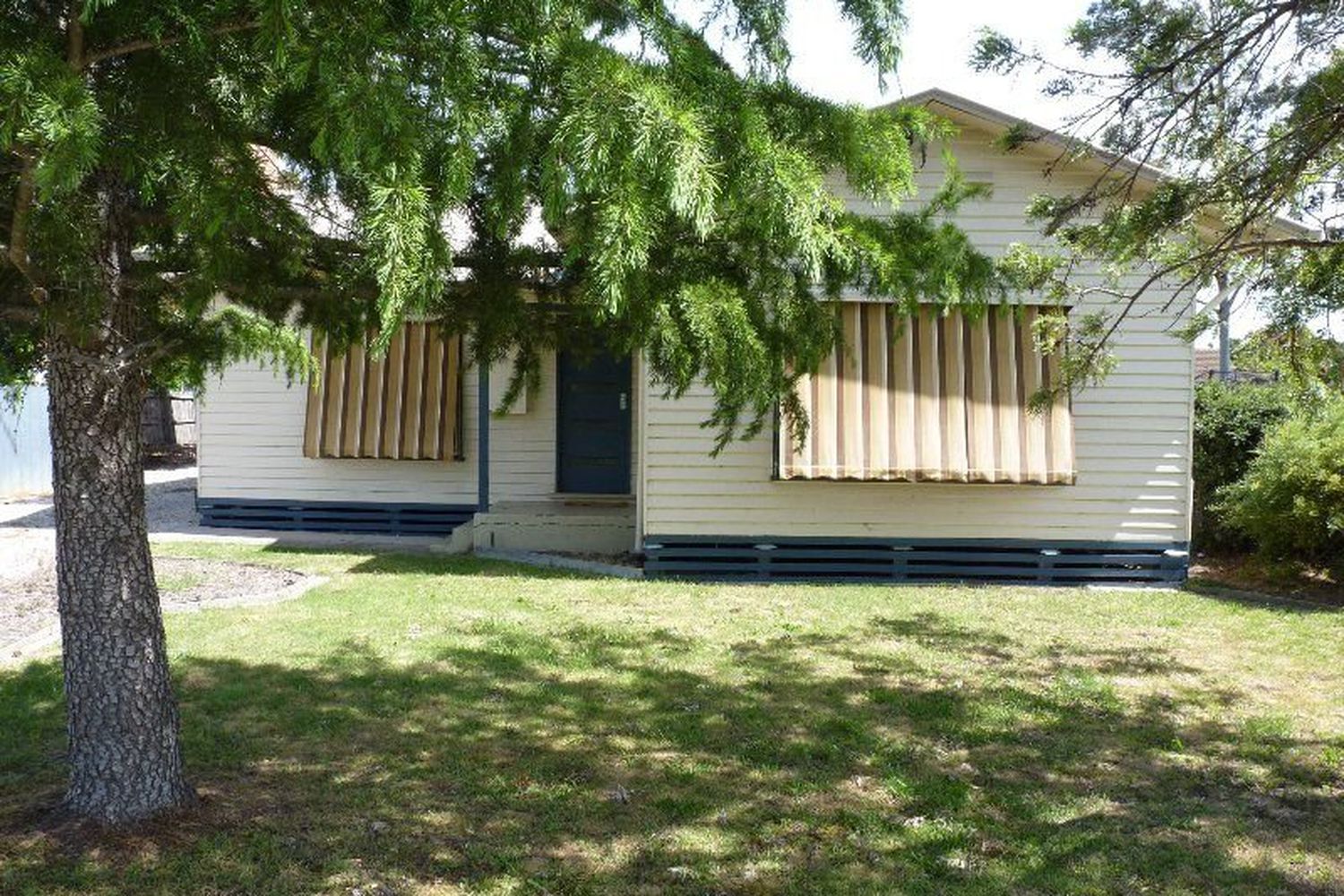 8 Sinclair Place, Horsham