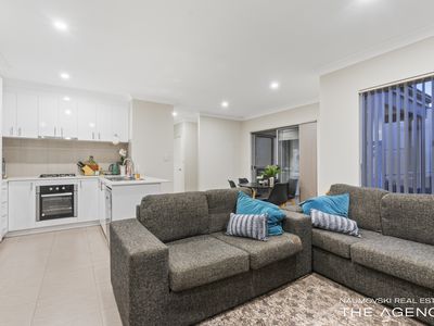 4 / 150 Ravenswood Drive, Nollamara