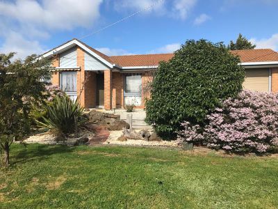 9 Queensbury Way, Werribee
