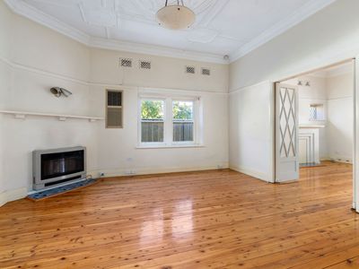 634 KIEWA STREET, Albury