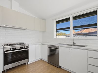 6 Bridget Court, Sale
