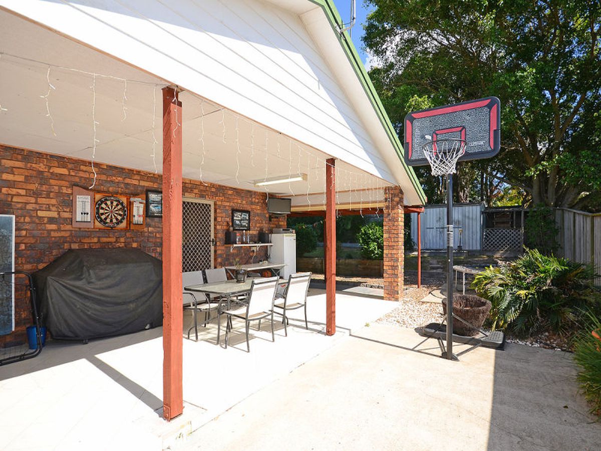 6 Stocks Road, Dundowran Beach
