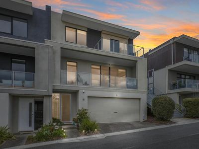 12 / 24 Craig Street, Keilor East