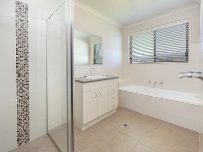 19 GOLFLINKS AVENUE, Wodonga