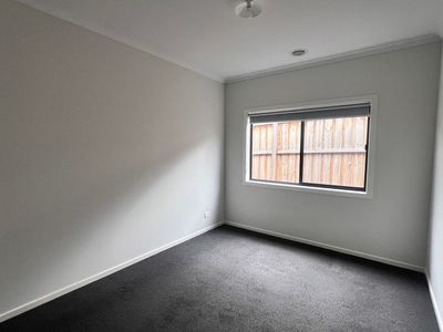 47 Bonhams Circuit, Manor Lakes