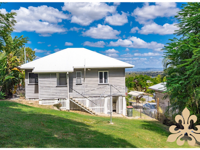 16 Bowen Terrace, The Range
