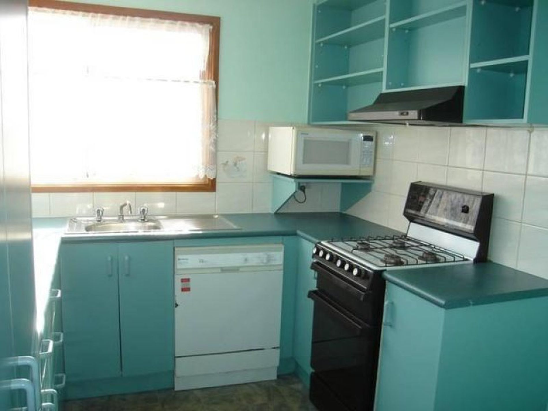 1 / 37 Seabeach Parade, North Shore