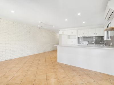 1 / 43 Riviera Avenue, Tweed Heads West