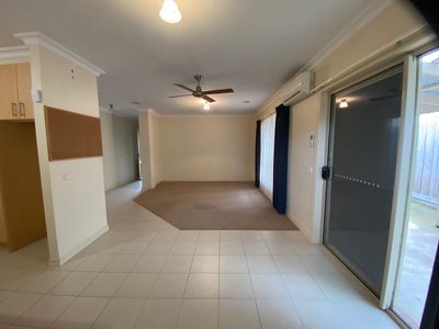 2 / 7 Forest Road South, Lara