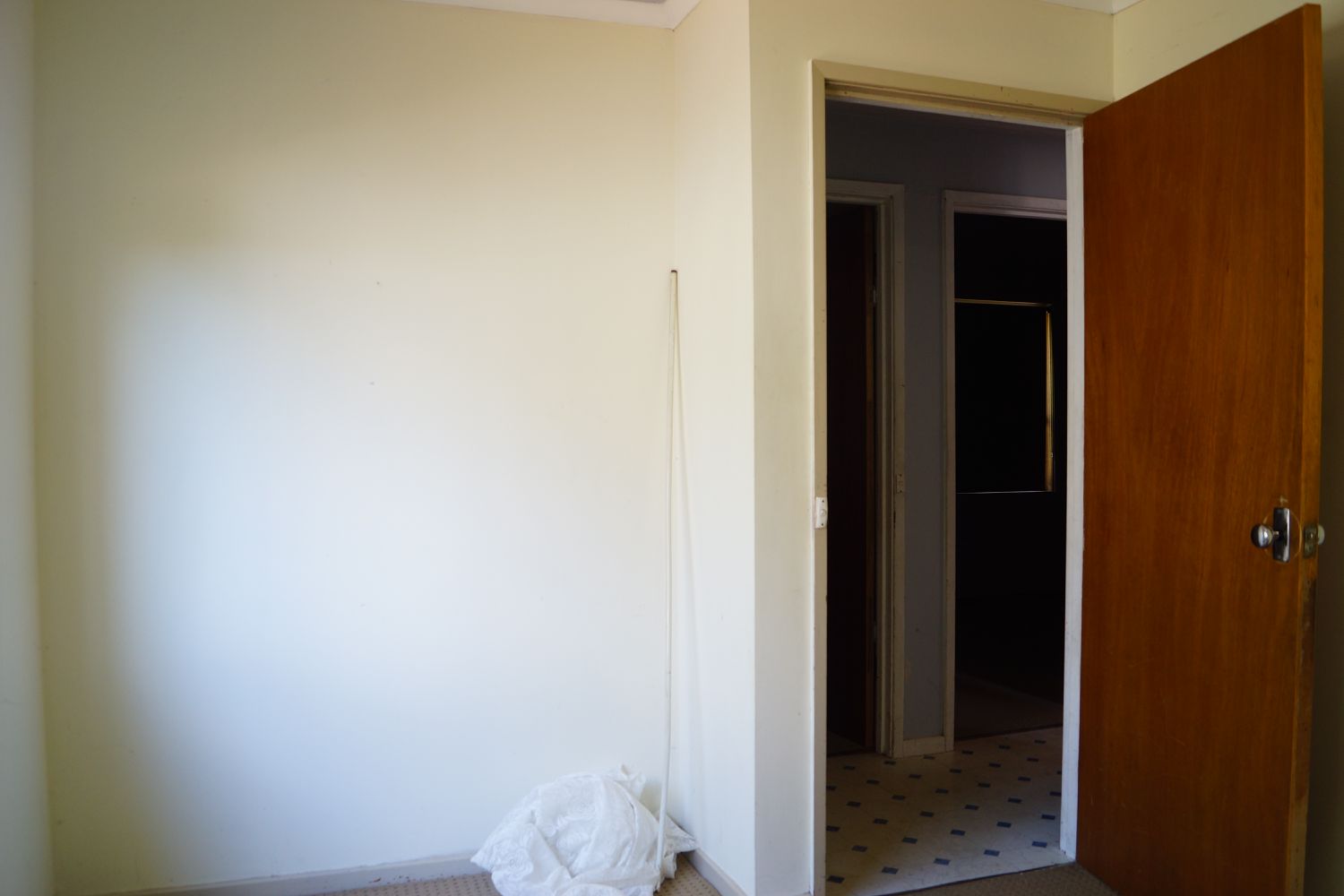 6 Felstead Avenue, Horsham