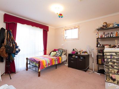 9 Legend Court, Hallam