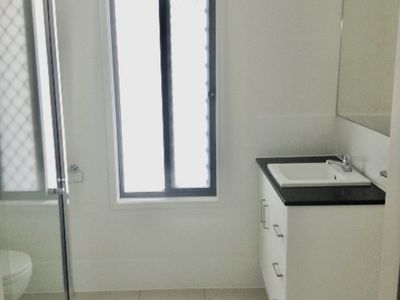 10 / 300 Redbank Plains Road, Bellbird Park