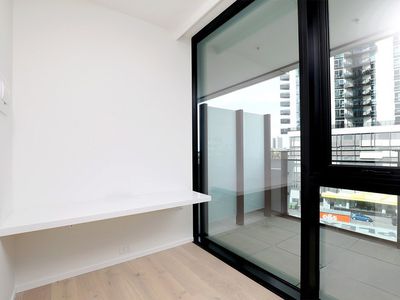 304 / 11 Bale Circuit, Southbank