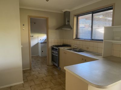 6 Fountain Court, Werribee