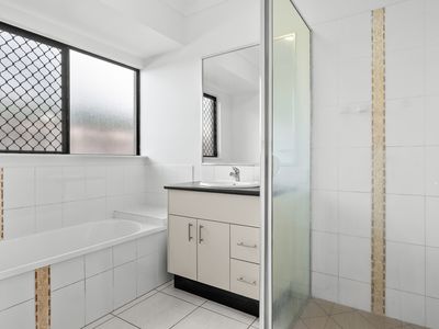 4 Manoi Close, Bentley Park