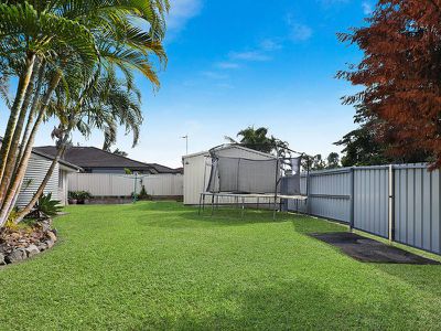 4 Maddock Avenue, Mooloolah Valley