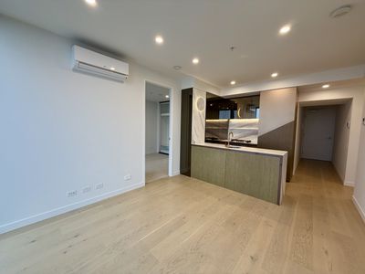 6512 / 138 Spencer Street, Melbourne