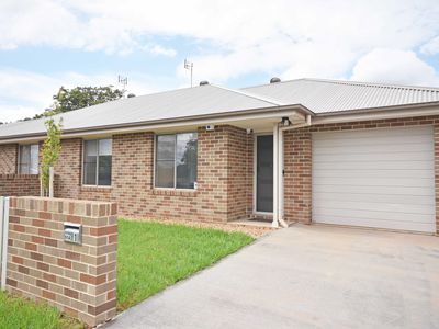 1 / 91A Macleay Street, Dubbo