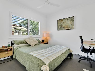 2210 / 40-42 Clifton Road, Clifton Beach