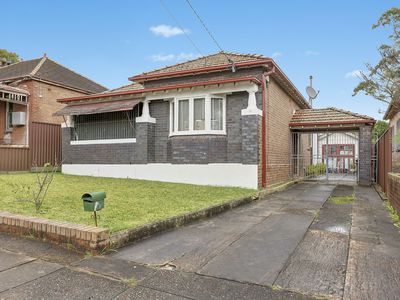 33 Dennis Street, Lakemba