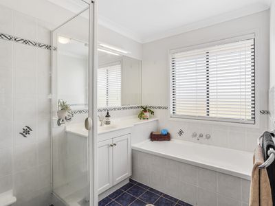 4 Paten Close, Birkdale
