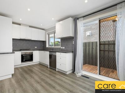 2 / 9 Collins Street, Mentone