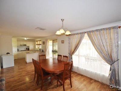 25R Debeaufort Drive, Dubbo