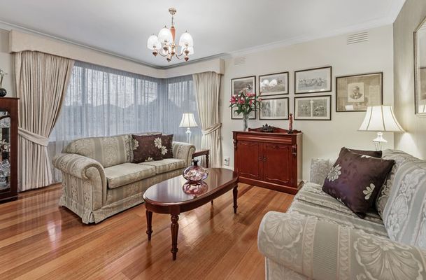 20 Rylandes Drive, Gladstone Park