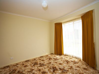 1 / 37 Bourke Crescent, Hoppers Crossing