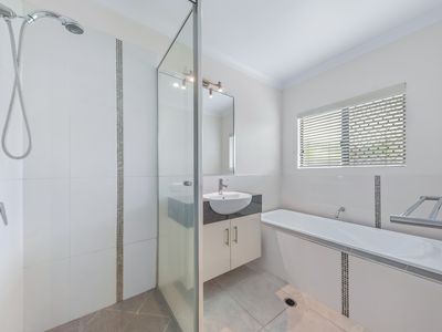 11 Discovery Drive, Flametree