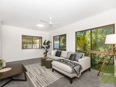10 Casuarina Drive, Annandale