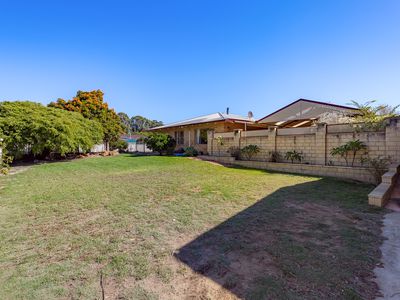 24 St Georges Avenue, Champion Lakes