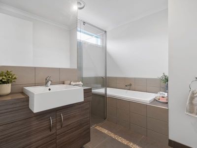 2 Sugar Glider Place, Langwarrin