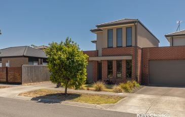 37 Millicent Parade, Officer