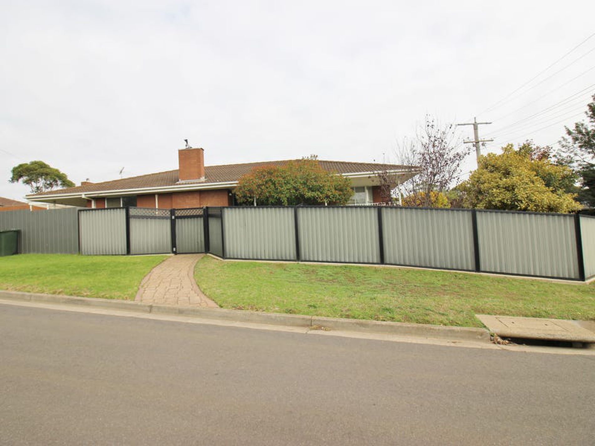 19 Walpole Avenue, Belmont