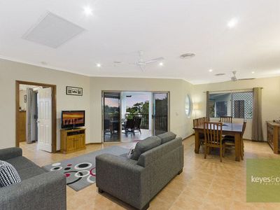 2 Kensington Court, Castle Hill
