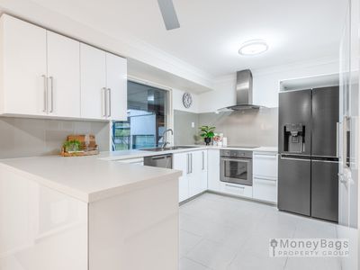 19-23 Crows Ash Court, Flagstone