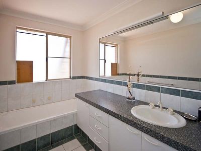 46 Canning Highway, Victoria Park