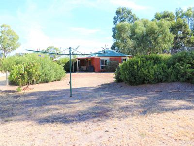 16 Longwood Rd, Avenel